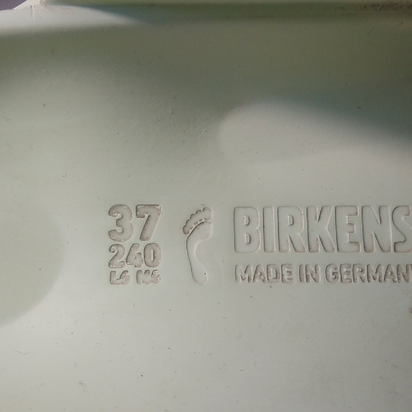 Birkenstock size 37 light green slide sandals - Picture 7 of 7